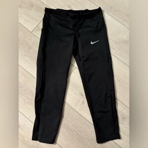 Nike Cropped Leggings
